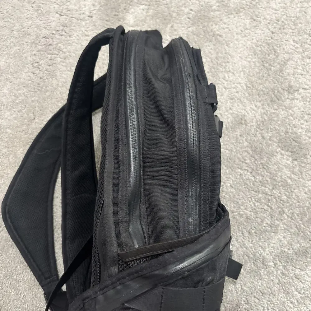 Nike SB Leather RPM Skateboarding Backpack Vintage Cement Elephant Print Black